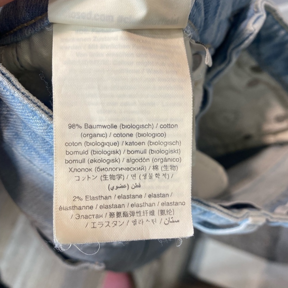 CLOSED "BAYLIN RIPPED RAW HEM STRAIGHT LEG" Jeans In "LIGHT BLUE" - Picture 16 of 16